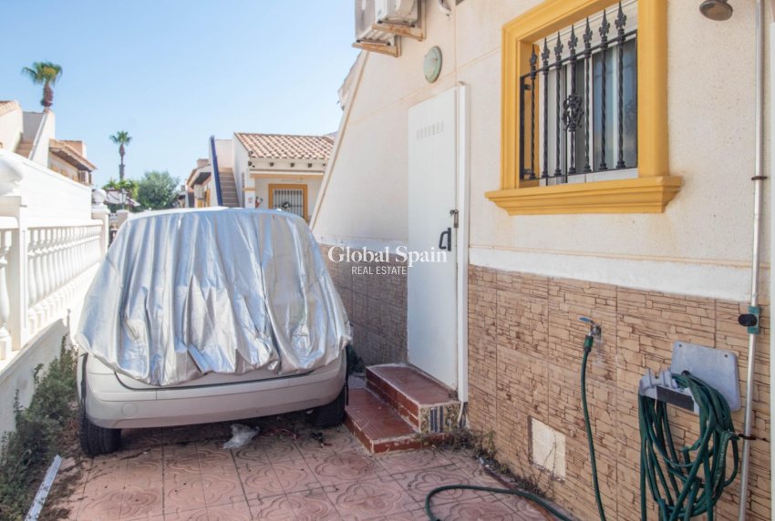 Revente - MAISON -
ORIHUELA COSTA - La Zenia