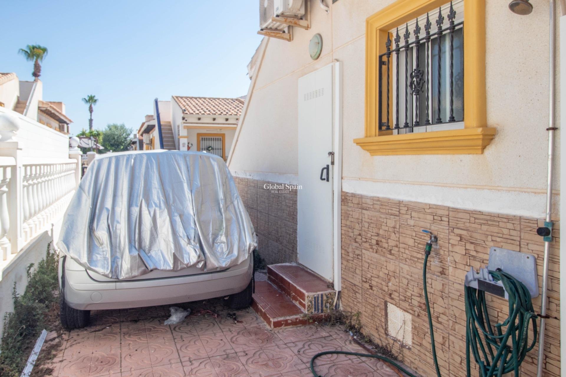 Revente - MAISON -
ORIHUELA COSTA - La Zenia
