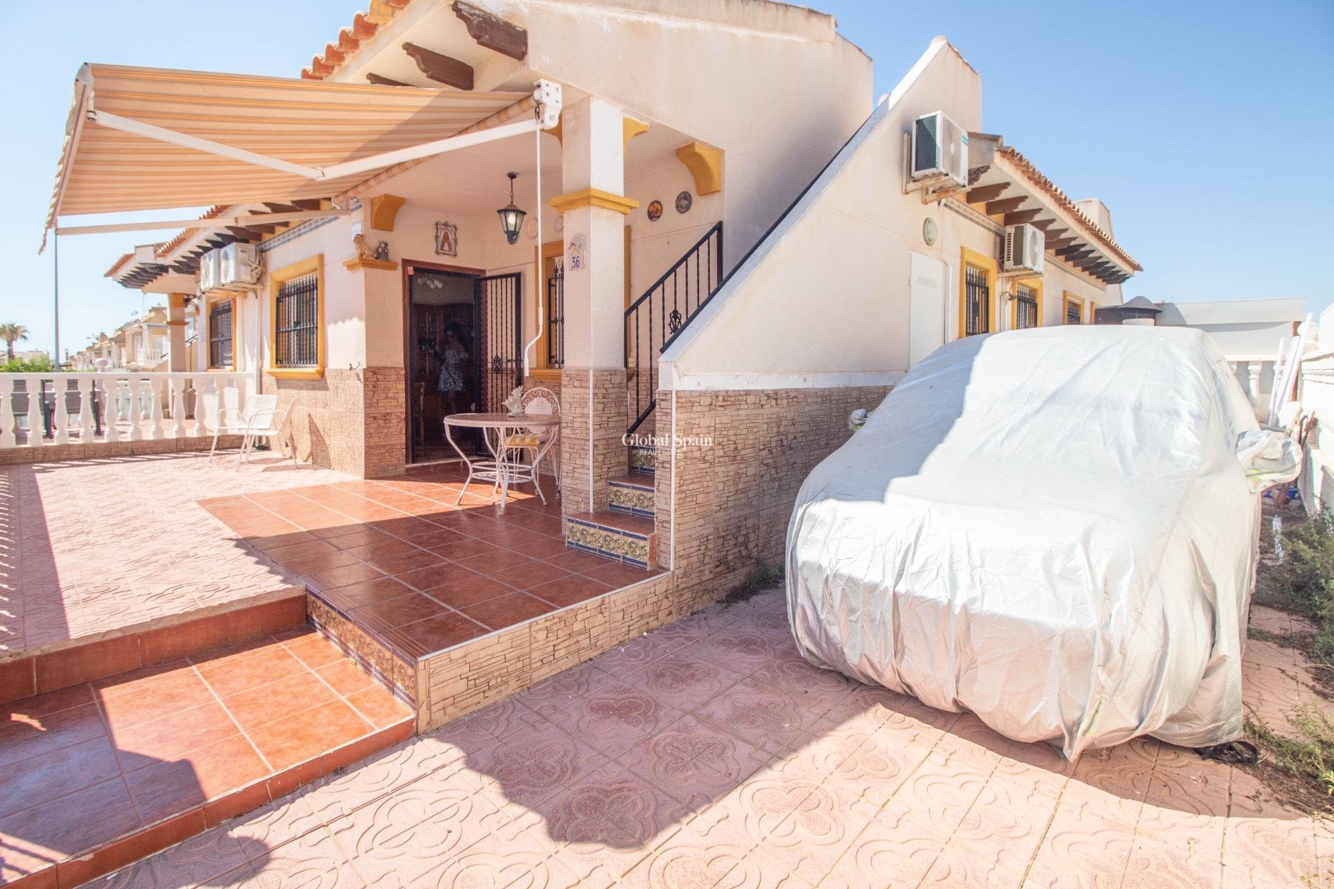 Revente - MAISON -
ORIHUELA COSTA - La Zenia