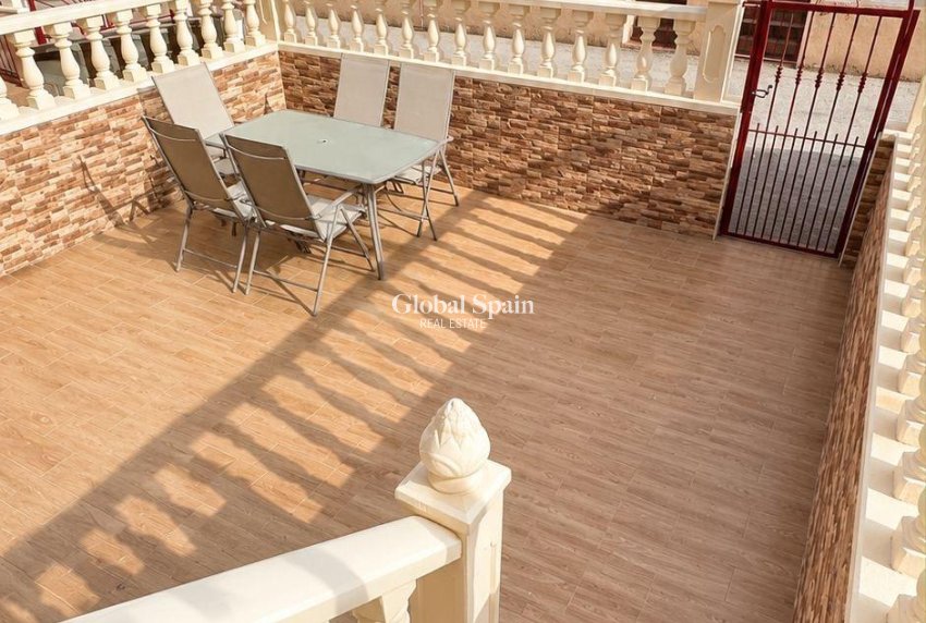 Revente - MAISON -
ORIHUELA COSTA - La Zenia
