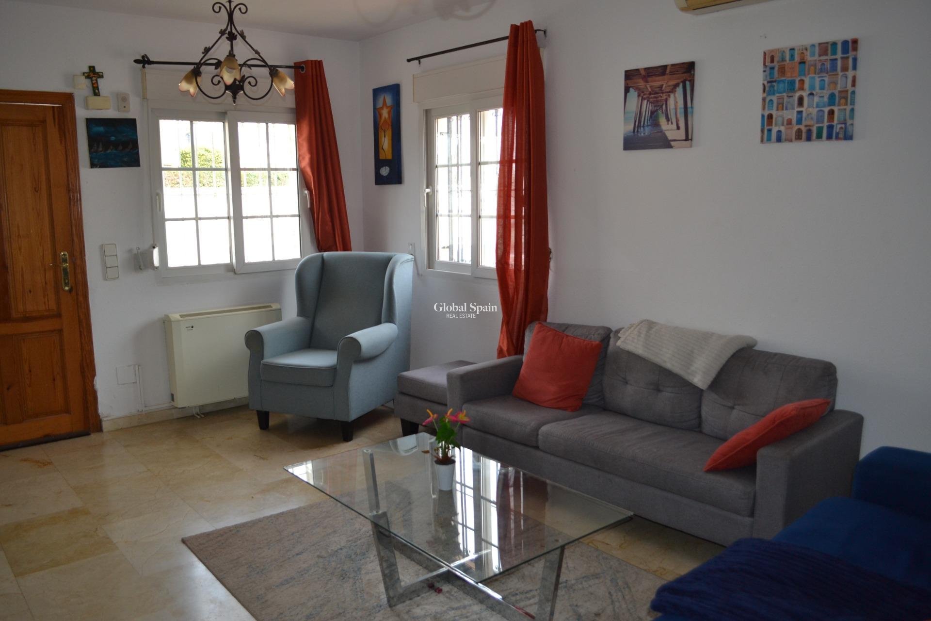 Revente - MAISON -
ORIHUELA COSTA - La Zenia