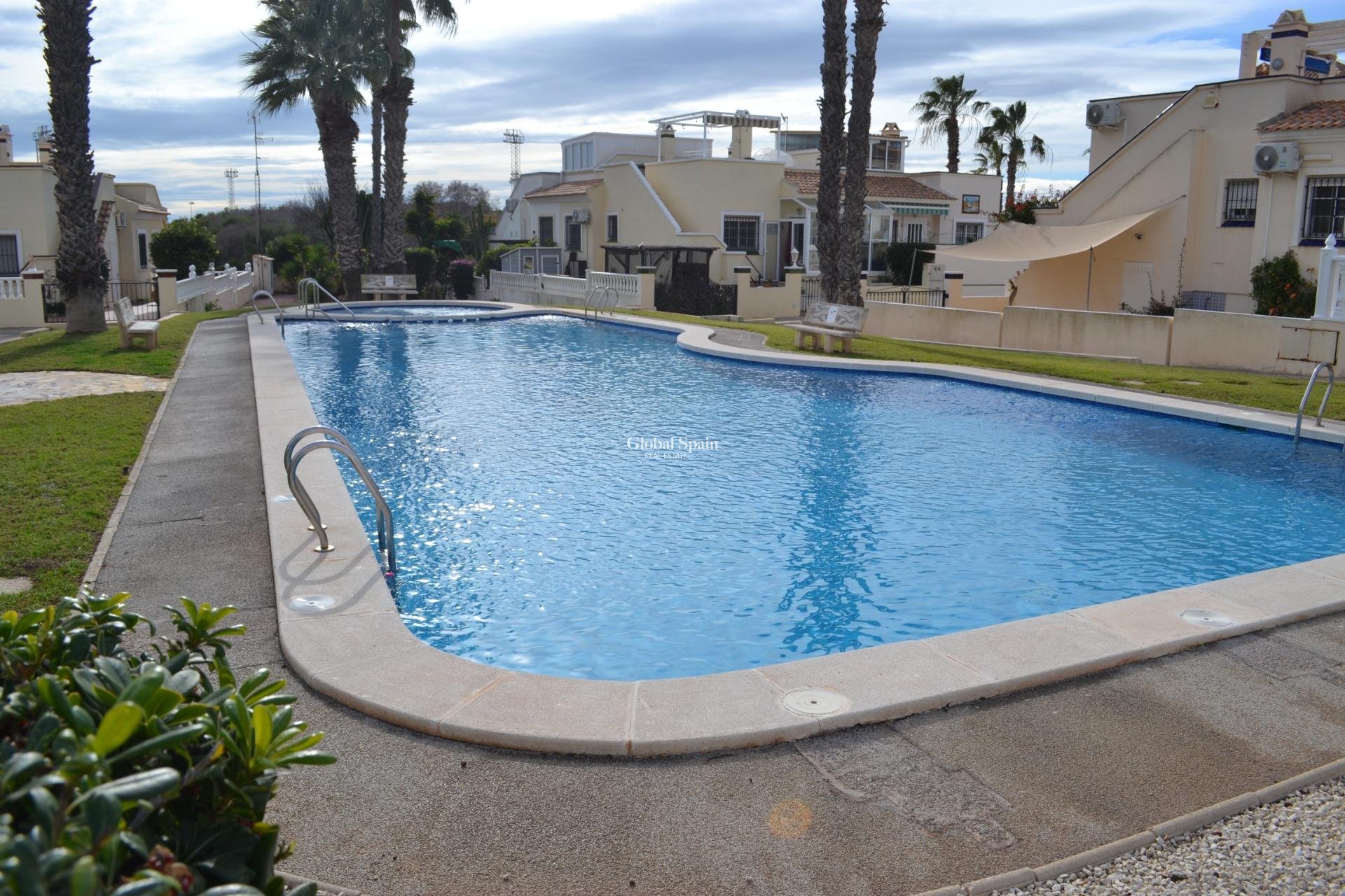 Revente - MAISON -
ORIHUELA COSTA - La Zenia