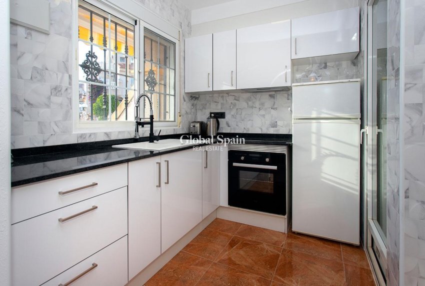 Revente - MAISON -
ORIHUELA COSTA - Las Filipinas