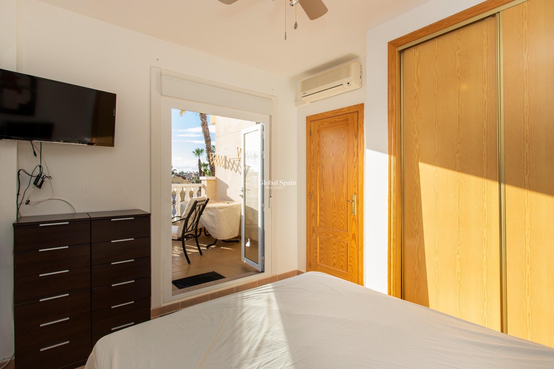 Revente - MAISON -
ORIHUELA COSTA - Las Filipinas