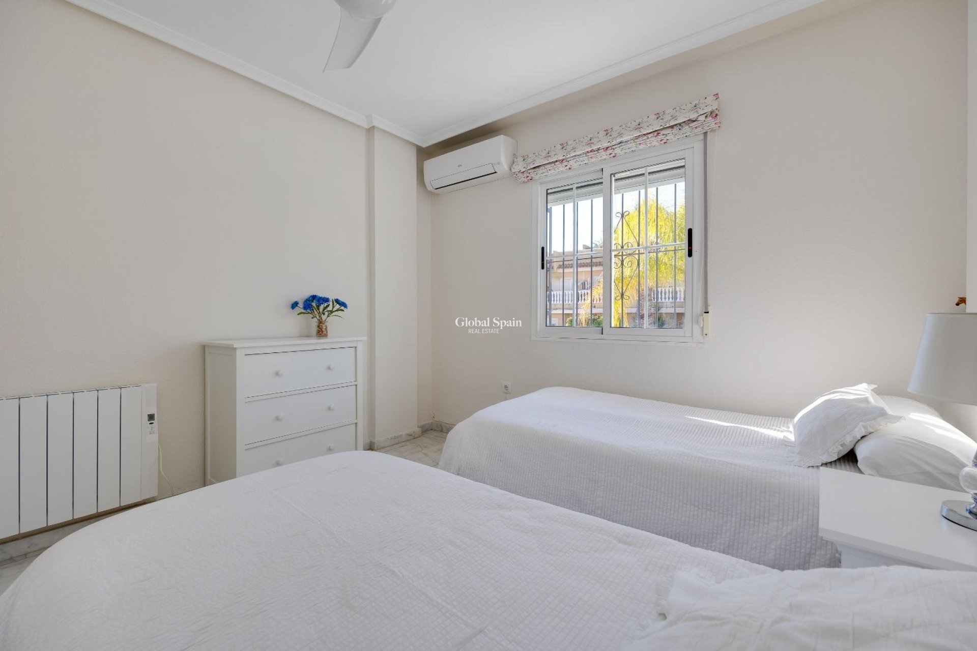 Revente - MAISON -
ORIHUELA COSTA - Las Filipinas
