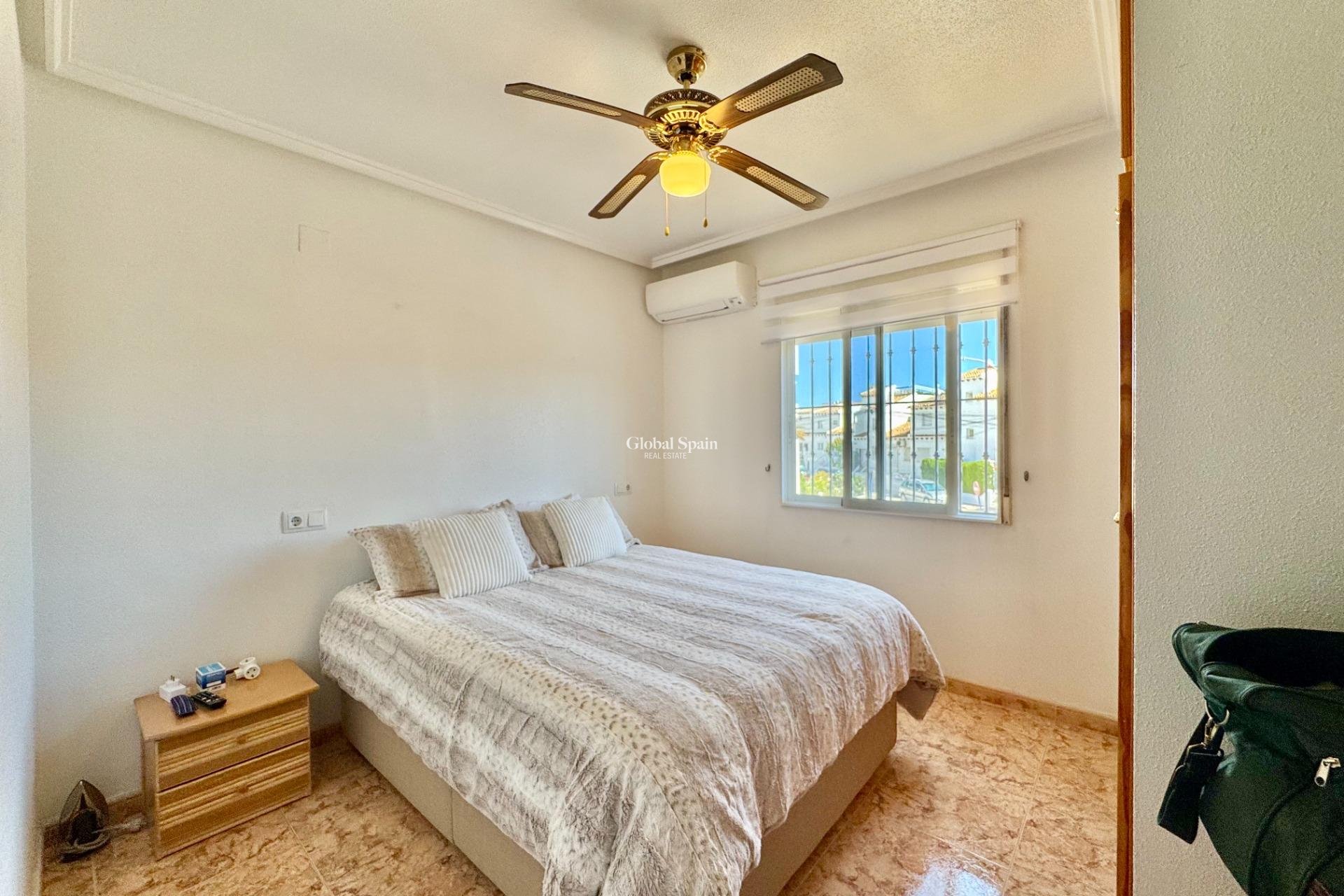 Revente - MAISON -
ORIHUELA COSTA - Las Filipinas