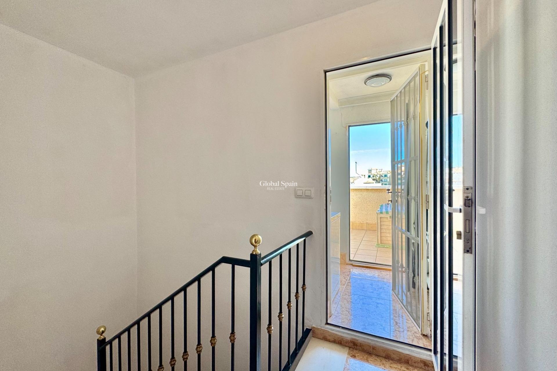 Revente - MAISON -
ORIHUELA COSTA - Las Filipinas