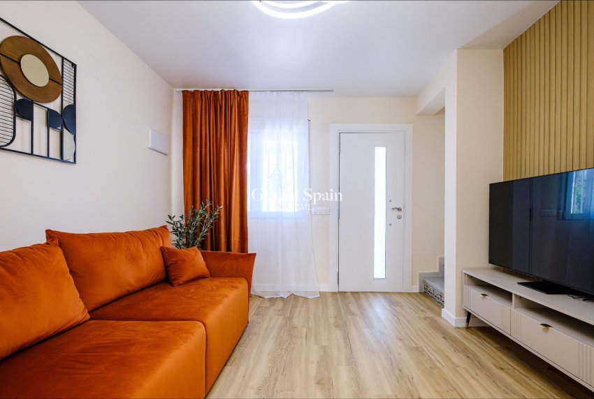 Revente - MAISON -
ORIHUELA COSTA - Las Filipinas