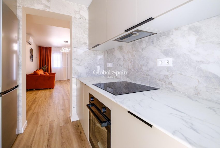 Revente - MAISON -
ORIHUELA COSTA - Las Filipinas