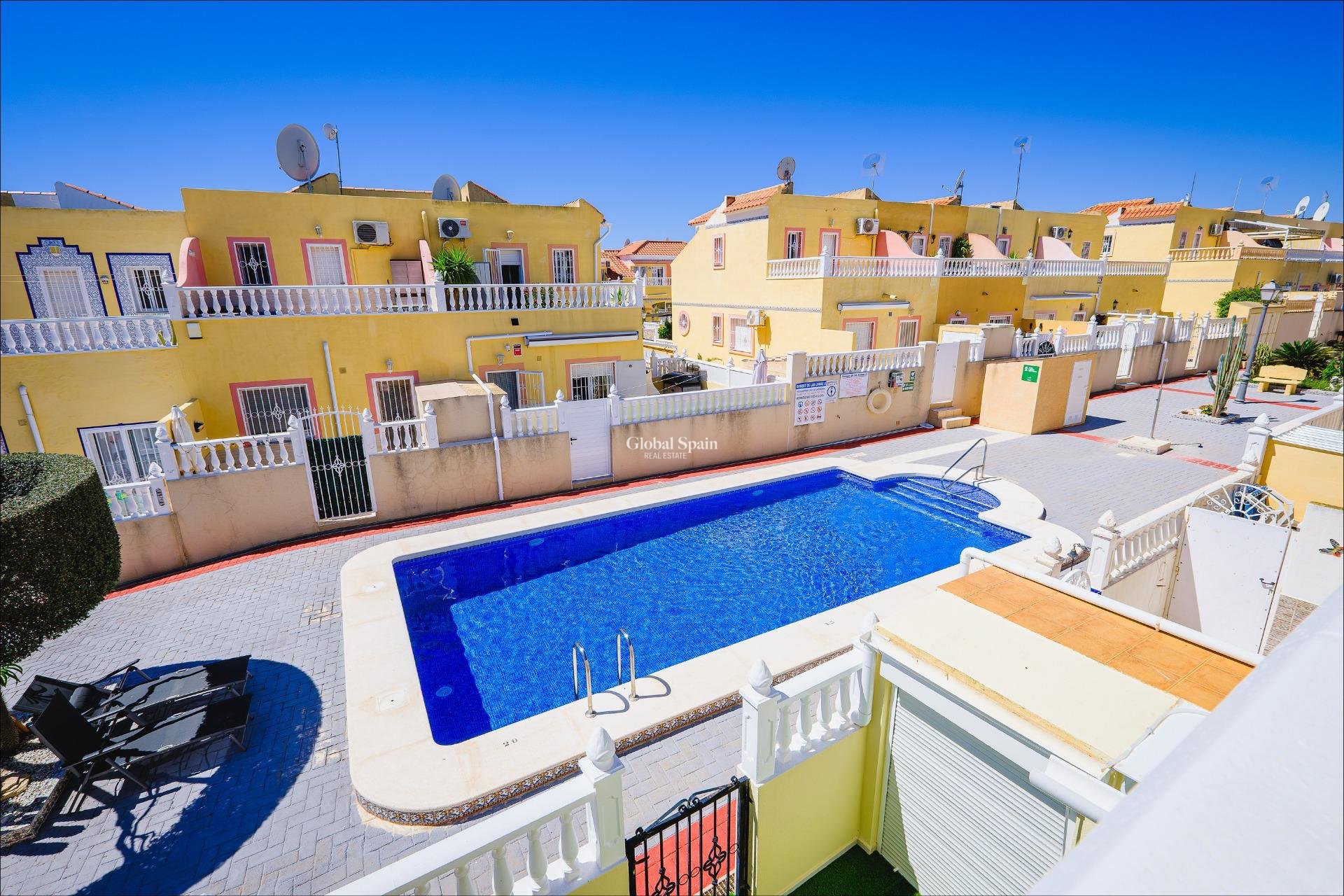 Revente - MAISON -
ORIHUELA COSTA - Las Filipinas