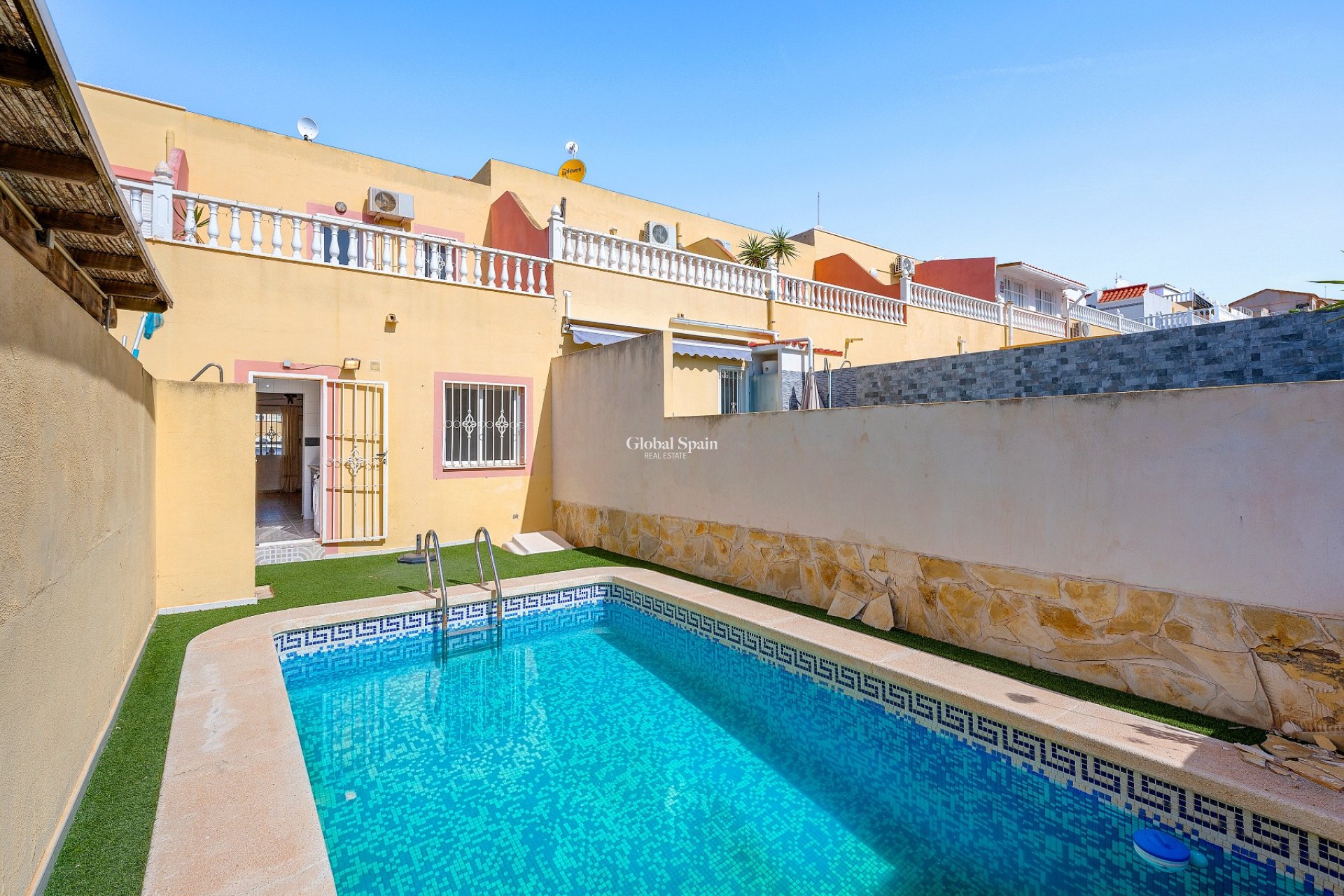 Revente - MAISON -
ORIHUELA COSTA - Las Filipinas