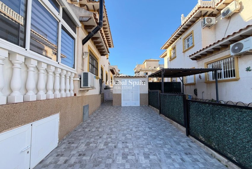 Revente - MAISON -
ORIHUELA COSTA - Las Filipinas
