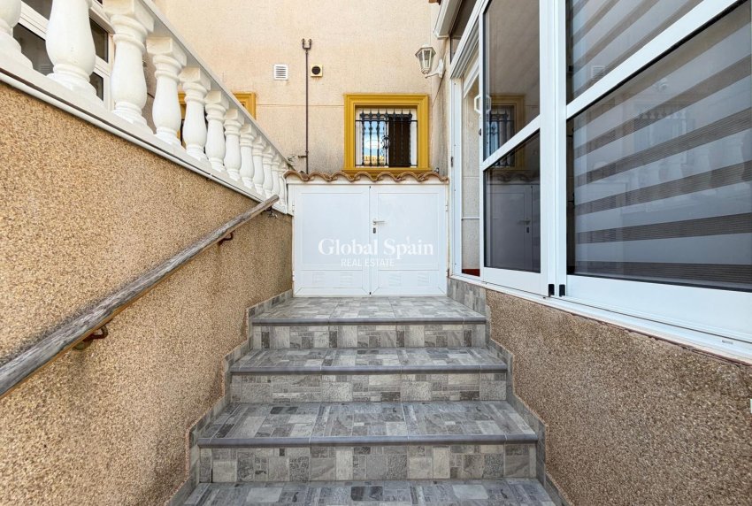 Revente - MAISON -
ORIHUELA COSTA - Las Filipinas
