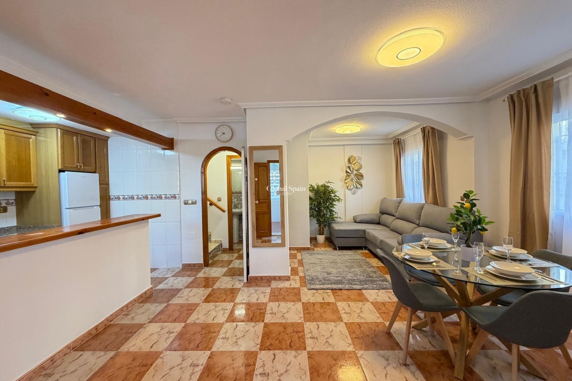 Revente - MAISON -
ORIHUELA COSTA - Las Filipinas