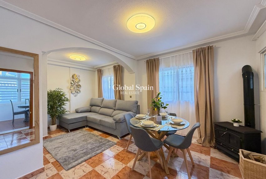Revente - MAISON -
ORIHUELA COSTA - Las Filipinas