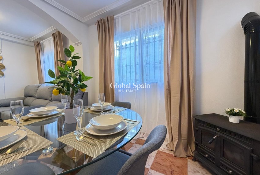 Revente - MAISON -
ORIHUELA COSTA - Las Filipinas