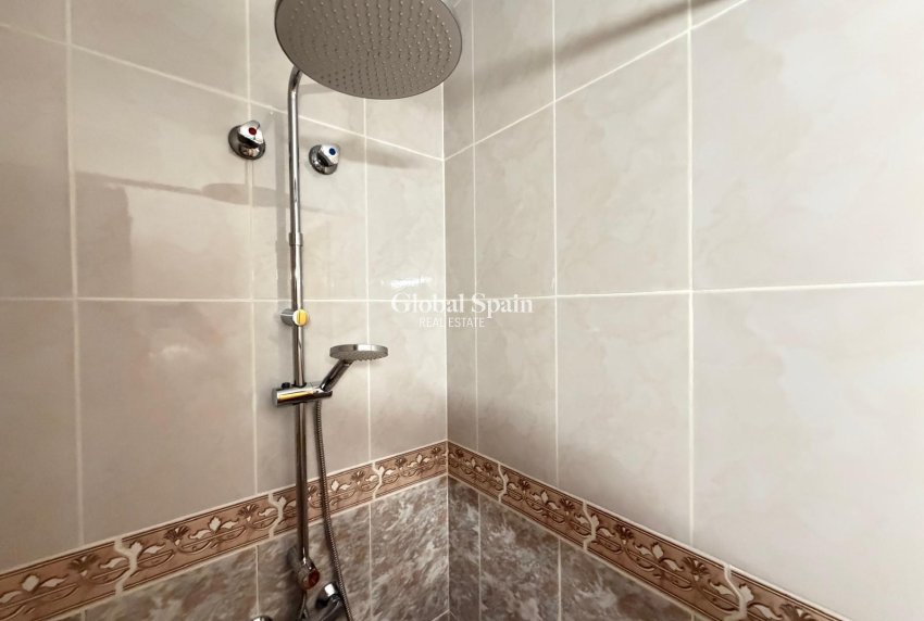 Revente - MAISON -
ORIHUELA COSTA - Las Filipinas