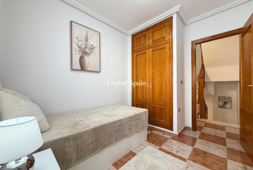 Revente - MAISON -
ORIHUELA COSTA - Las Filipinas