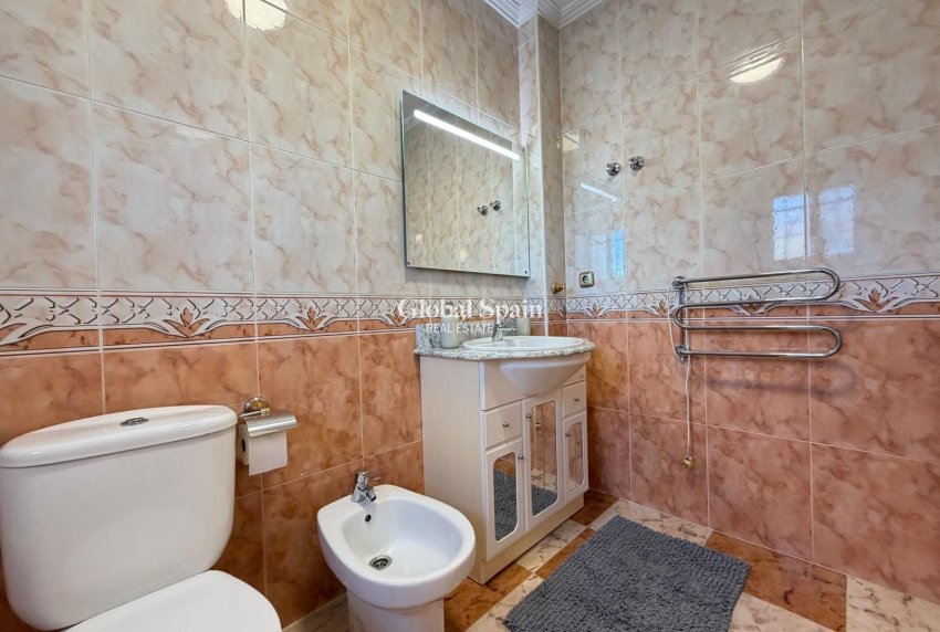 Revente - MAISON -
ORIHUELA COSTA - Las Filipinas
