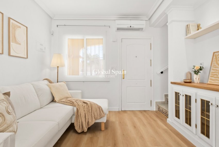 Revente - MAISON -
ORIHUELA COSTA - Las Filipinas