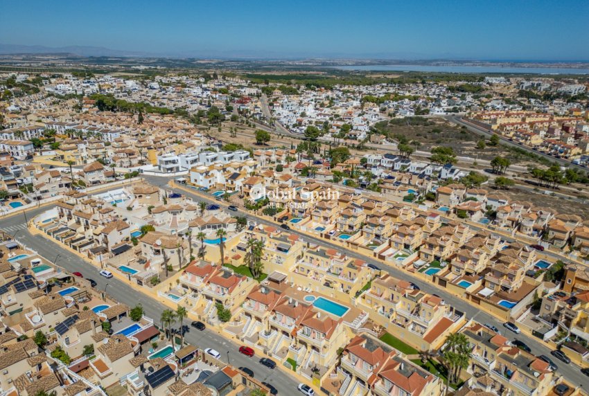 Revente - MAISON -
ORIHUELA COSTA - Las Filipinas
