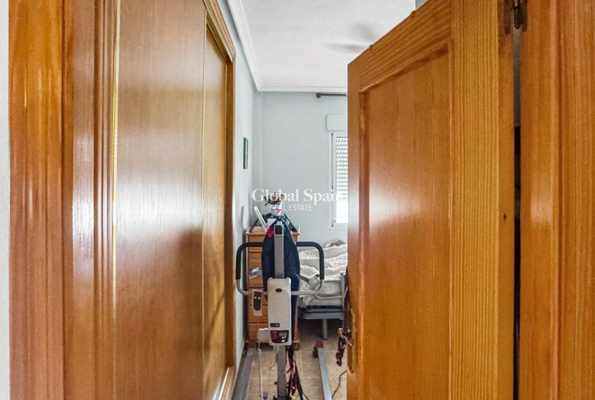 Revente - MAISON -
ORIHUELA COSTA - Los Almendros-La Florida