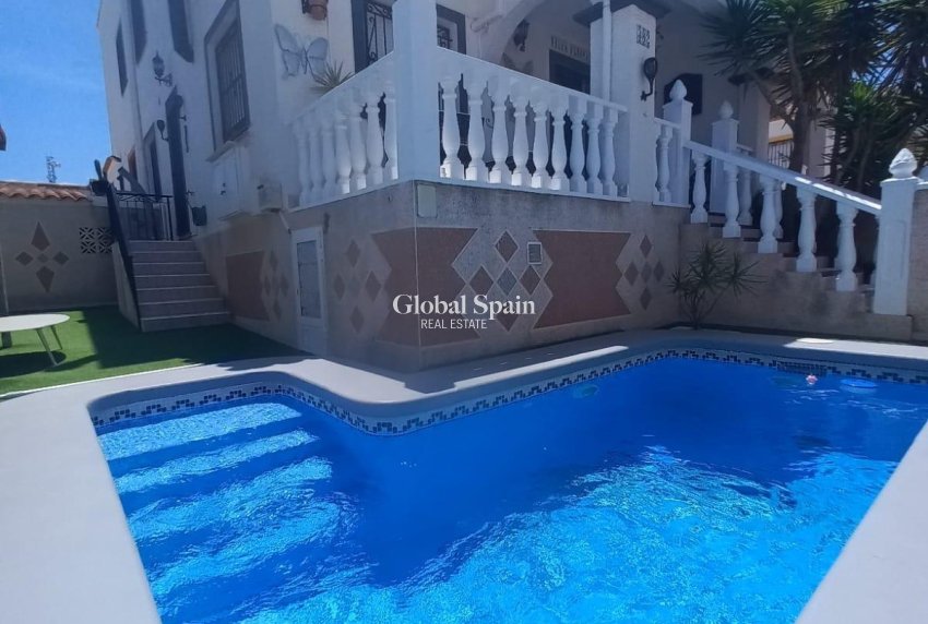 Revente - MAISON -
ORIHUELA COSTA - Los Almendros-la Florida