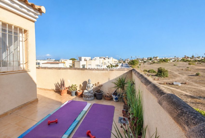 Revente - MAISON -
Orihuela Costa - Los Altos