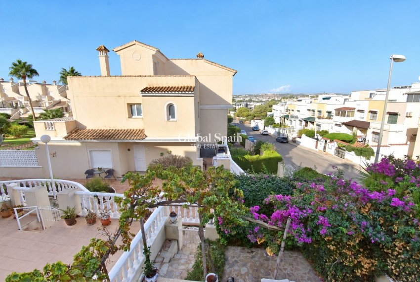 Revente - MAISON -
Orihuela Costa - Los Altos