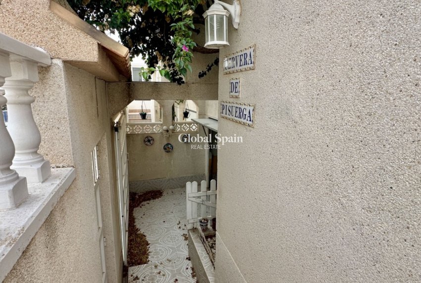 Revente - Maison -
ORIHUELA COSTA - LOS BALCONES - LOS ALTOS