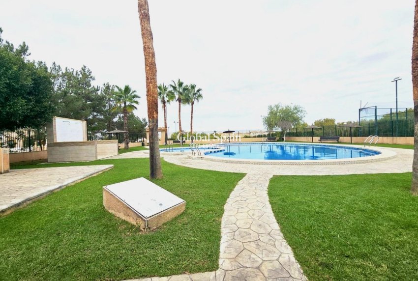 Revente - MAISON -
ORIHUELA COSTA - LOS BALCONES - LOS ALTOS