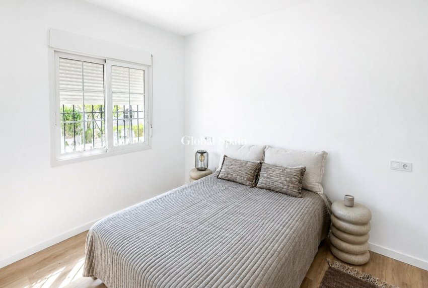 Revente - MAISON -
ORIHUELA COSTA - LOS BALCONES - LOS ALTOS