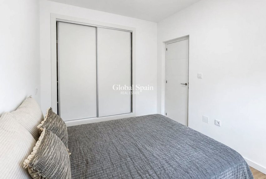 Revente - MAISON -
ORIHUELA COSTA - LOS BALCONES - LOS ALTOS