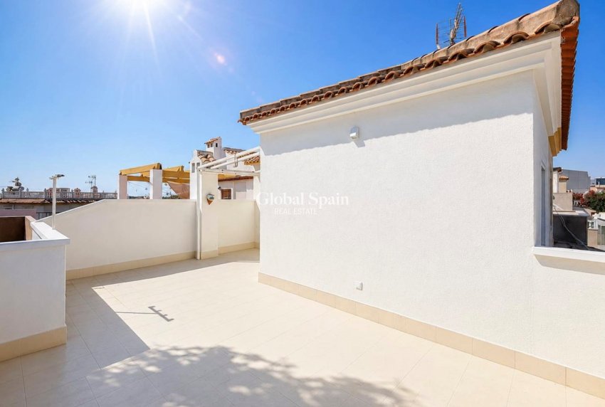 Revente - MAISON -
ORIHUELA COSTA - LOS BALCONES - LOS ALTOS