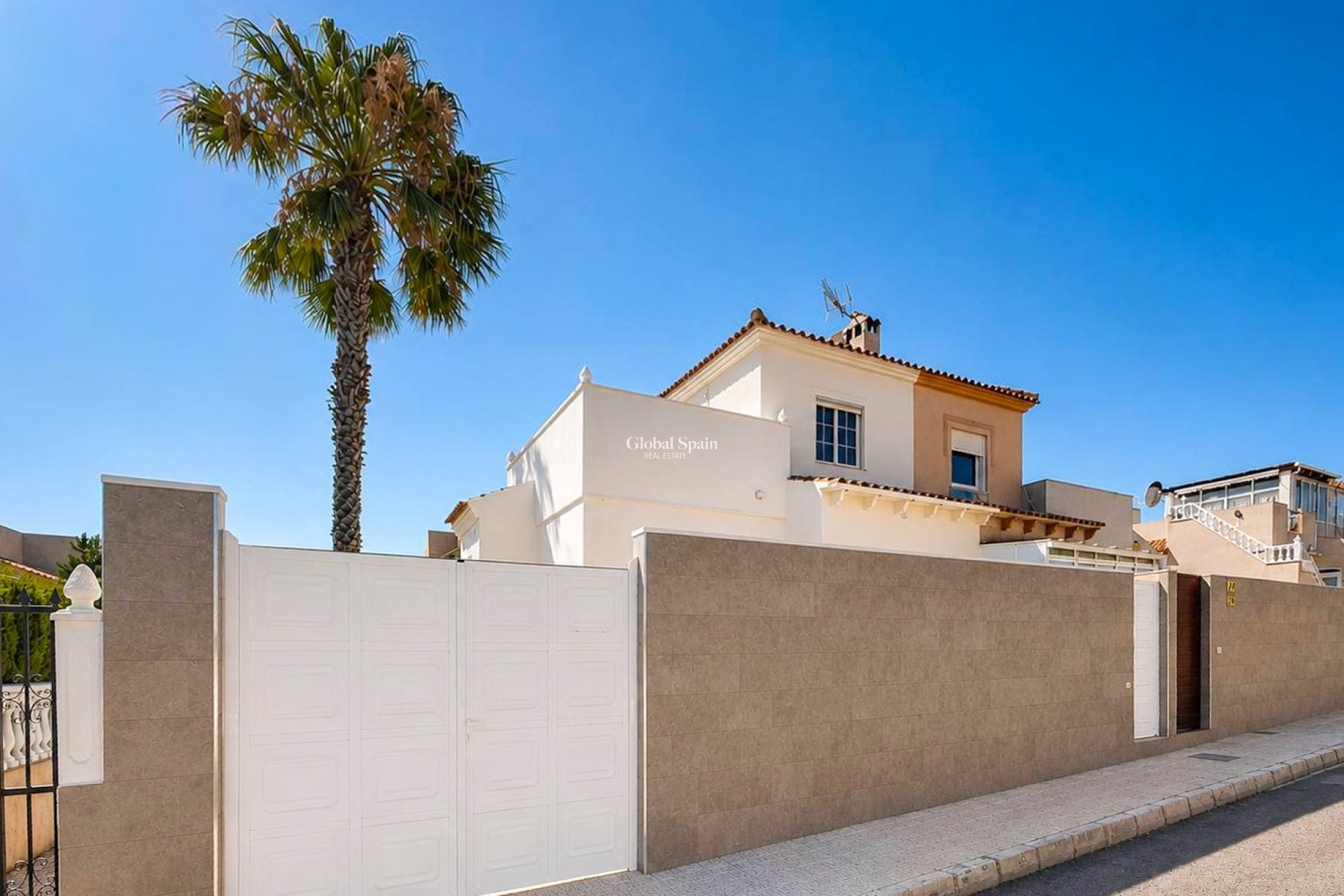 Revente - MAISON -
ORIHUELA COSTA - LOS BALCONES - LOS ALTOS