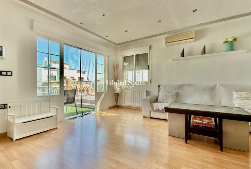 Revente - MAISON -
ORIHUELA COSTA - LOS BALCONES - LOS ALTOS