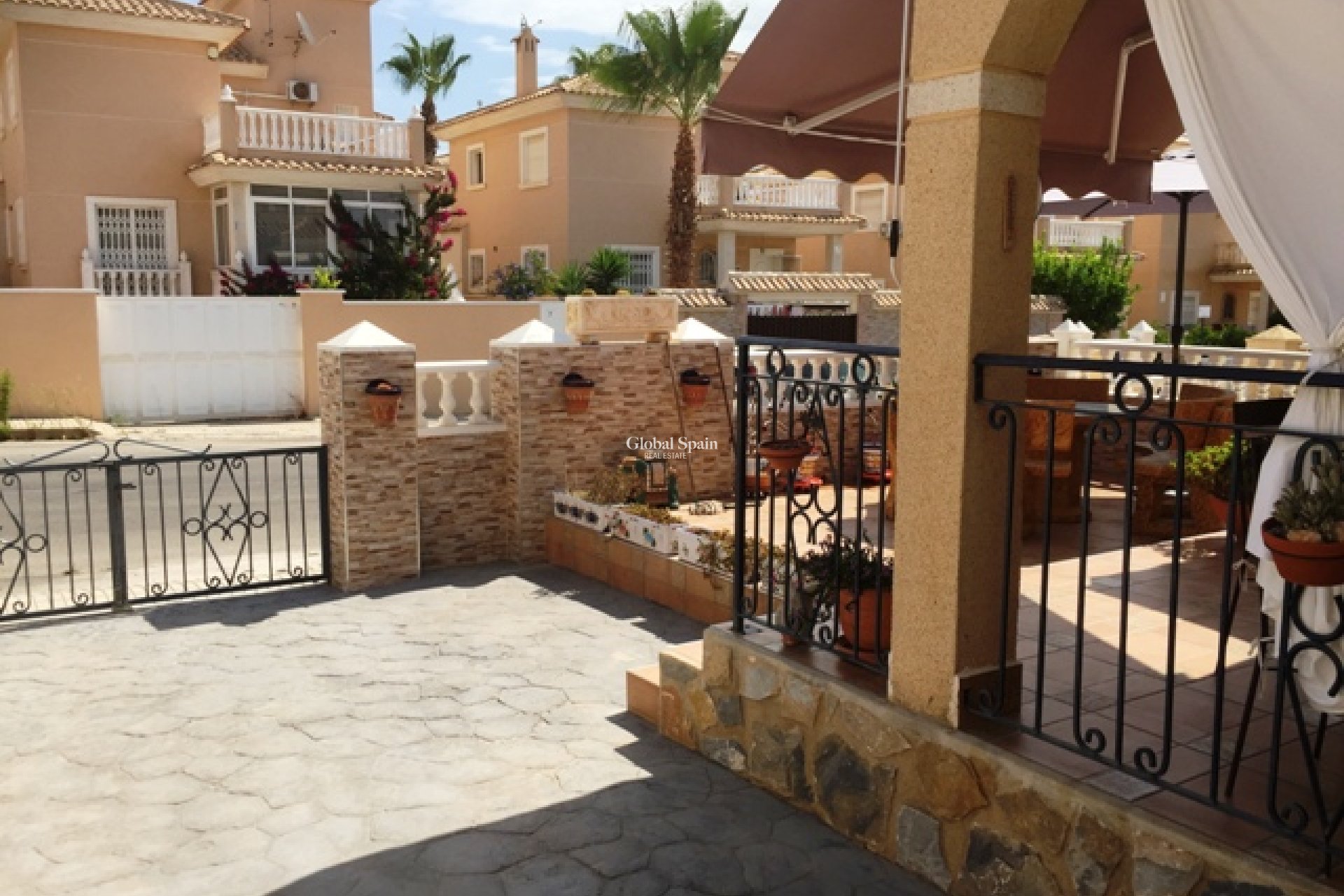 Revente - Maison -
ORIHUELA COSTA - LOS BALCONES - LOS ALTOS