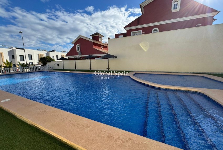 Revente - MAISON -
ORIHUELA COSTA - Los Dolses