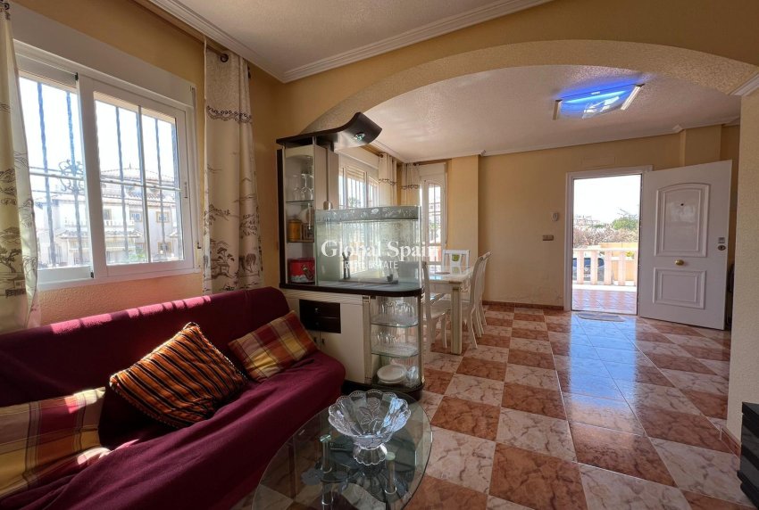 Revente - MAISON -
ORIHUELA COSTA - Montezenia
