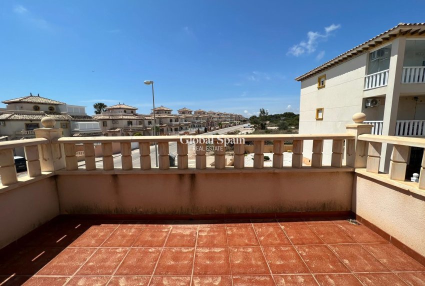 Revente - MAISON -
ORIHUELA COSTA - Montezenia