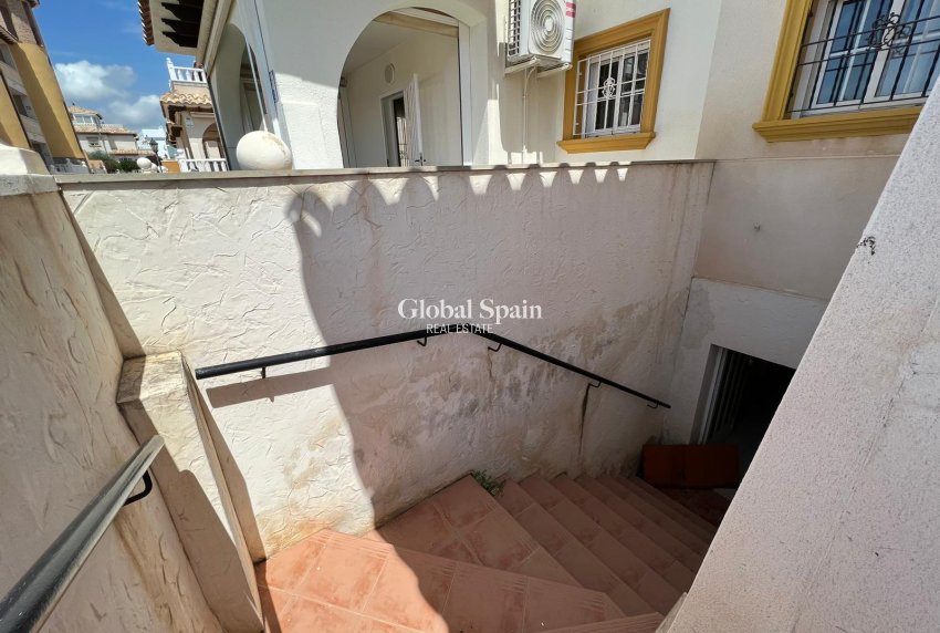 Revente - MAISON -
ORIHUELA COSTA - Montezenia