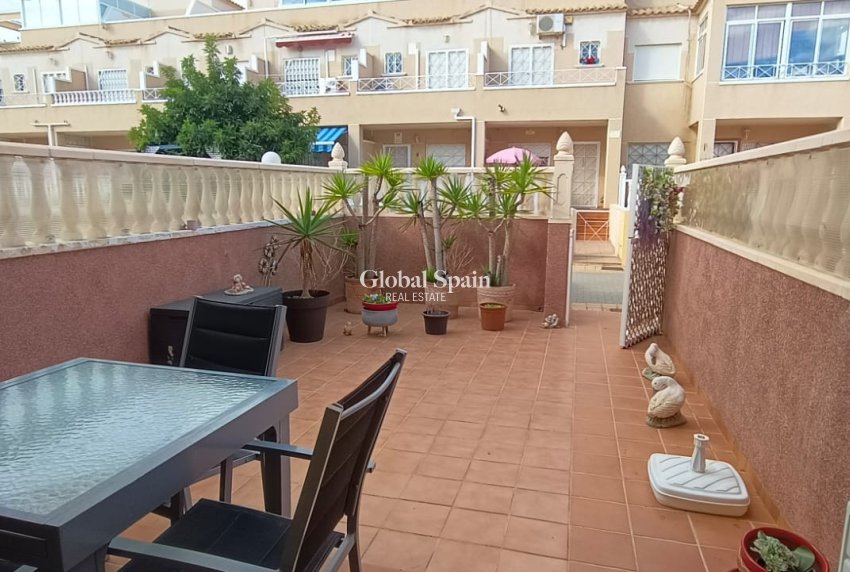 Revente - MAISON -
ORIHUELA COSTA - Orihuela Costa