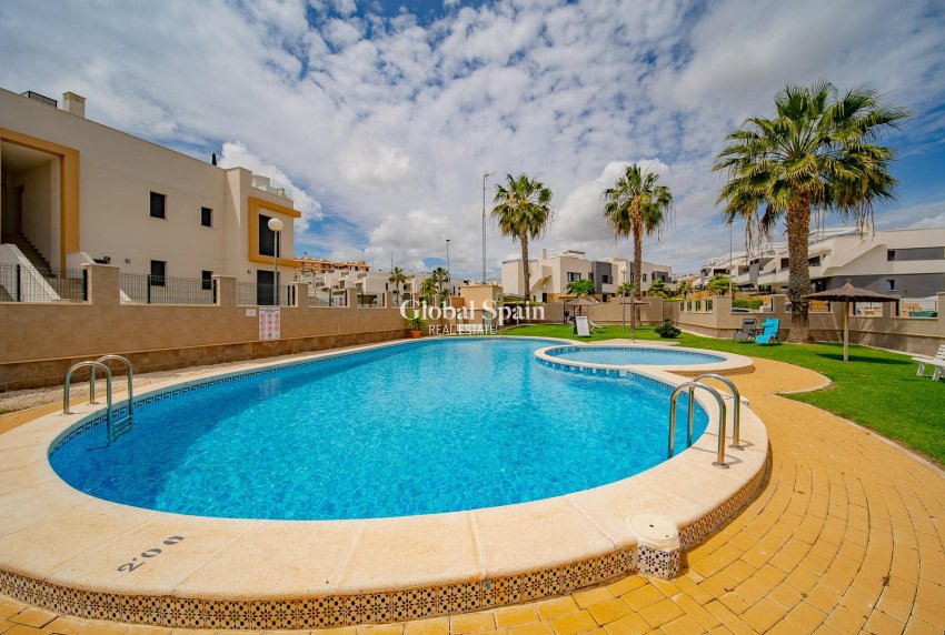 Revente - MAISON -
ORIHUELA COSTA - Pau 26