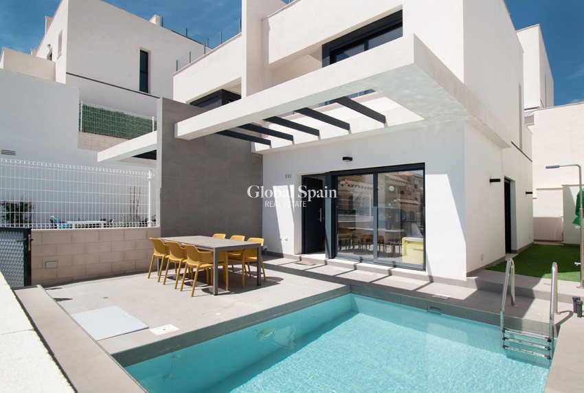 Revente - MAISON -
ORIHUELA COSTA - pau26