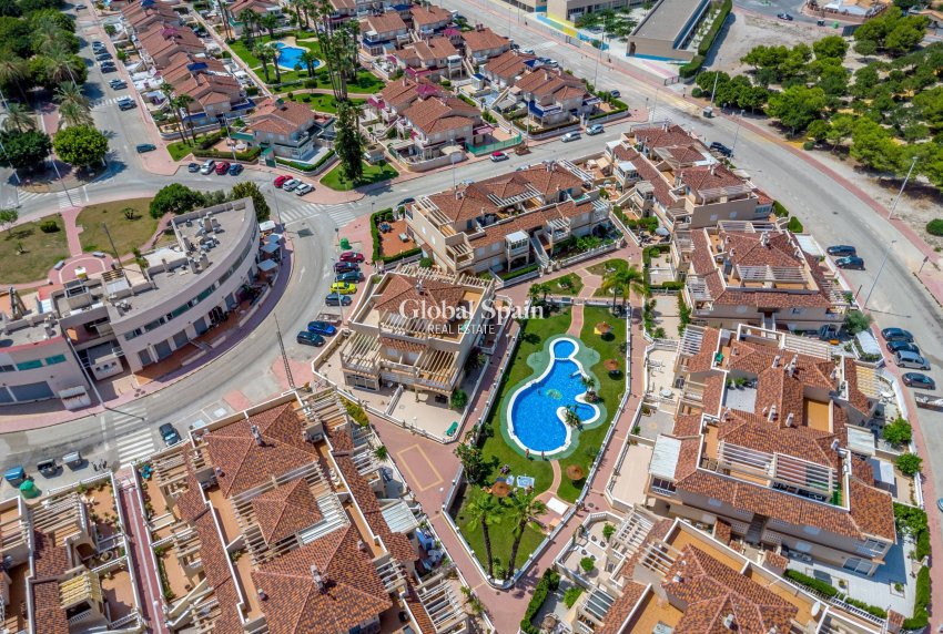 Revente - MAISON -
ORIHUELA COSTA - Playa Flamenca