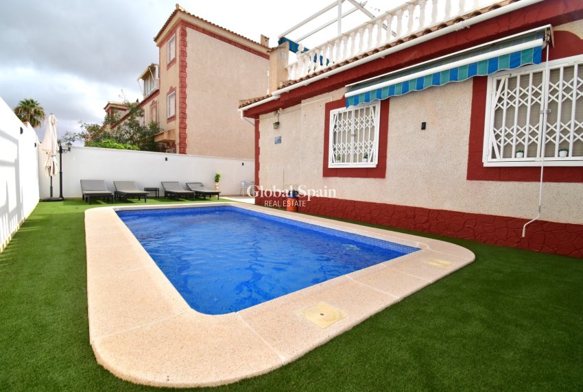 Revente - MAISON -
Orihuela Costa - Playa Flamenca