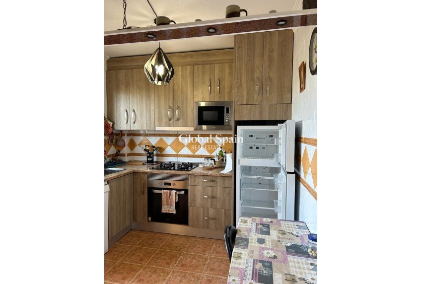 Revente - MAISON -
ORIHUELA COSTA - Punta Prima