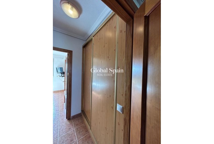 Revente - MAISON -
ORIHUELA COSTA - Punta Prima