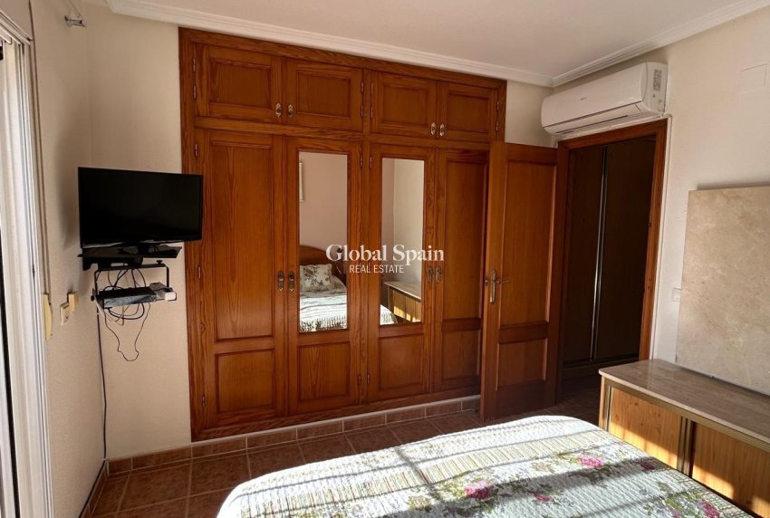 Revente - MAISON -
ORIHUELA COSTA - Punta Prima