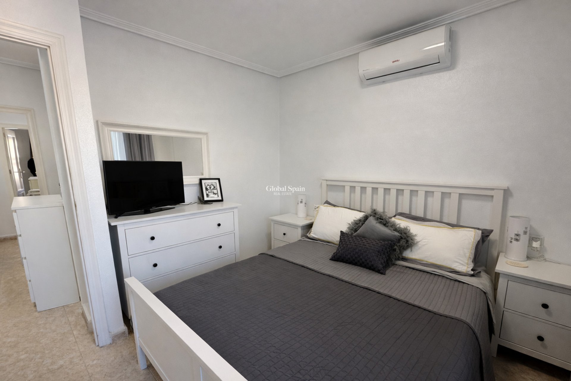 Revente - MAISON -
ORIHUELA COSTA - Villa's San Jose IV